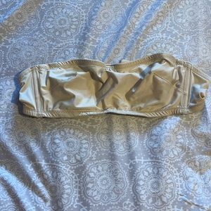 Victoria’s Secret strapless bra